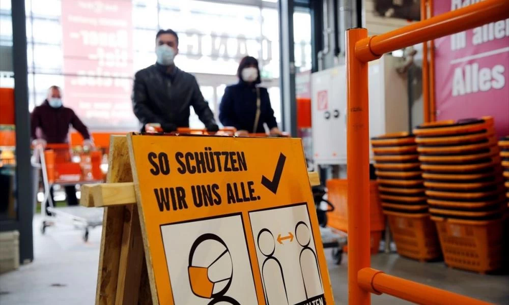 Η αυστριακή κυβέρνηση δεν έχει σκοπό να δώσει ''δωράκια'' για εμβολιασμό